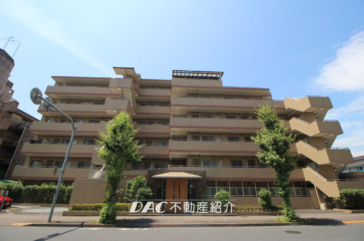 ルピナス河辺外観